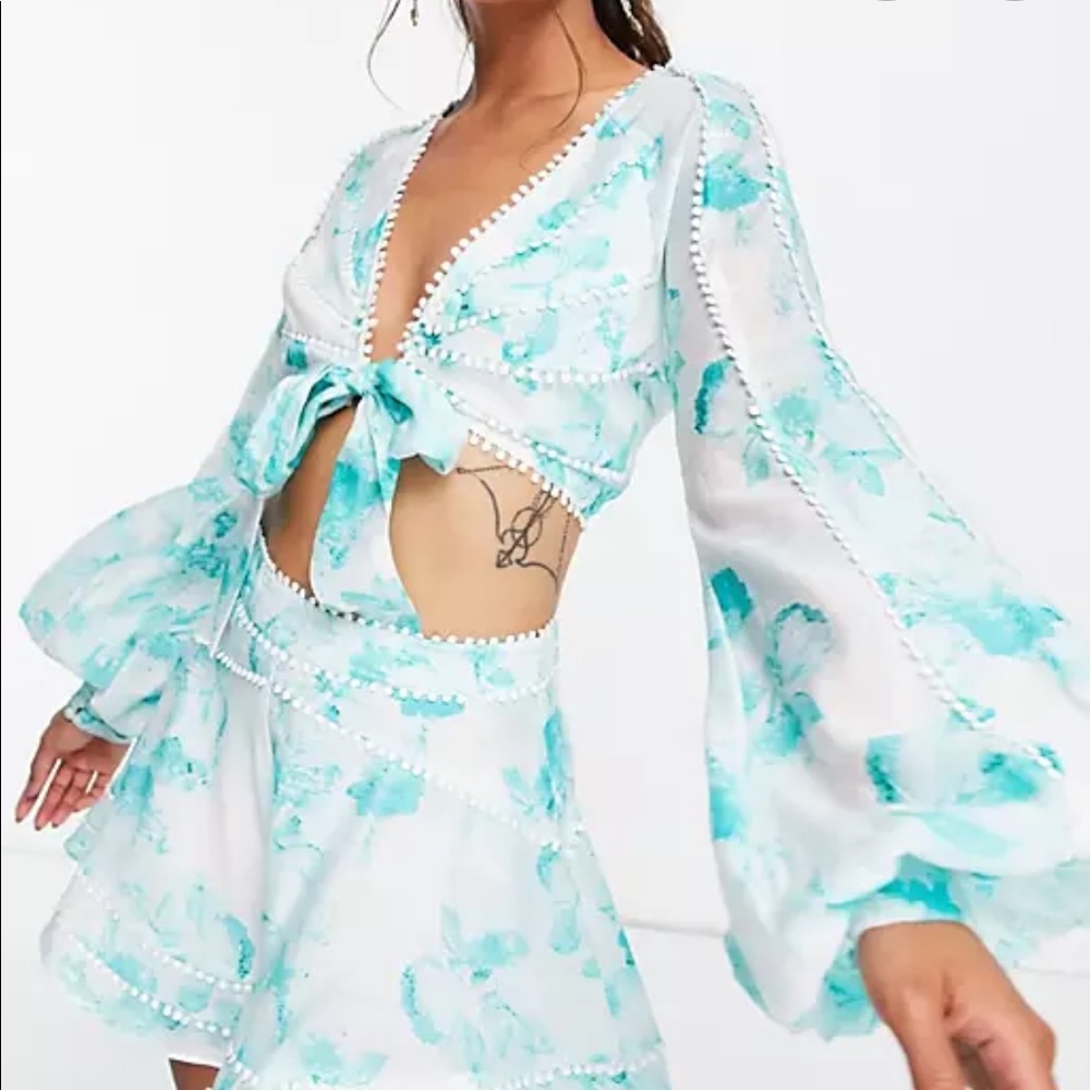 NWT ASOS DESIGN Floral Tie Blouson Sleeve Crop Top